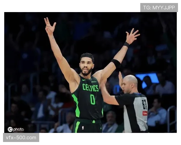 凯尔特人128-96大胜76人，塔图姆30+7+11率队3-1夺赛点